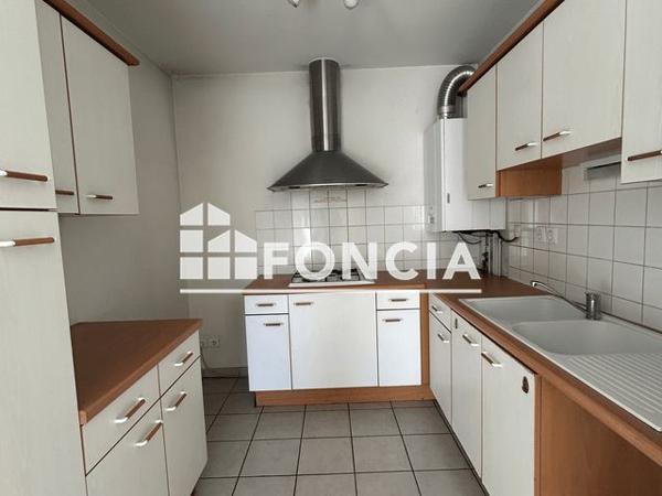 Location Appartement 2 pièces 71.23 m² - 33 RUE DU REMPART SAINTE FOY Agen 47000