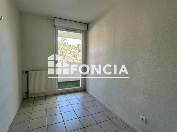 Location Appartement 2 pièces 71.23 m² - 33 RUE DU REMPART SAINTE FOY Agen 47000