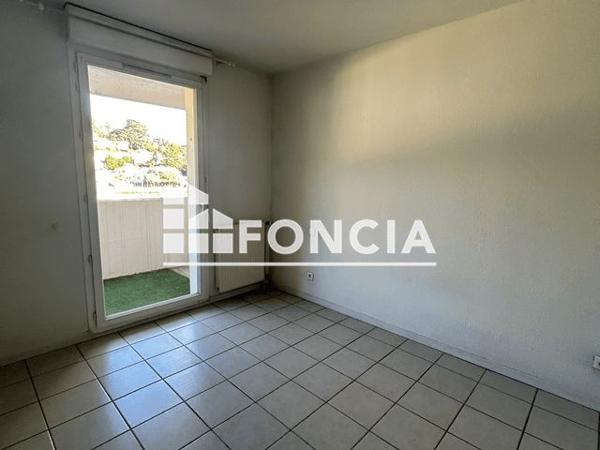 Location Appartement 2 pièces 71.23 m² - 33 RUE DU REMPART SAINTE FOY Agen 47000