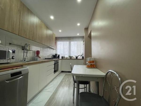 Appartement à vendre  4 pièces - 83,90 m2 MELUN - 77