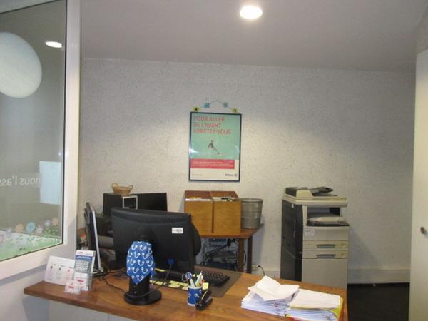 Rodez coeur de ville, local professionnel, 100 m² environ, avec 2 parkings et cave