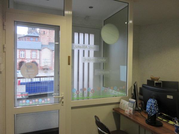 Rodez coeur de ville, local professionnel, 100 m² environ, avec 2 parkings et cave