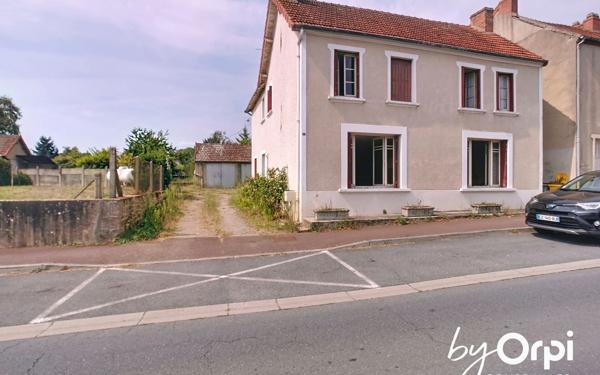 Maison à vendre    7 pièces •  Durdat-Larequille