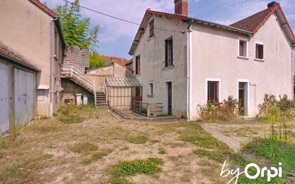 Maison à vendre    7 pièces •  Durdat-Larequille