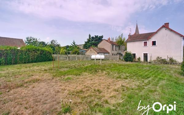 Maison à vendre    7 pièces •  Durdat-Larequille