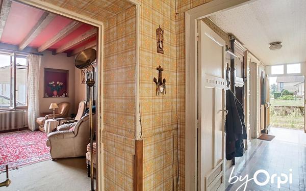 Maison à vendre    7 pièces •  Durdat-Larequille