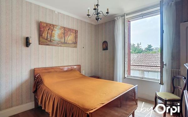 Maison à vendre    7 pièces •  Durdat-Larequille