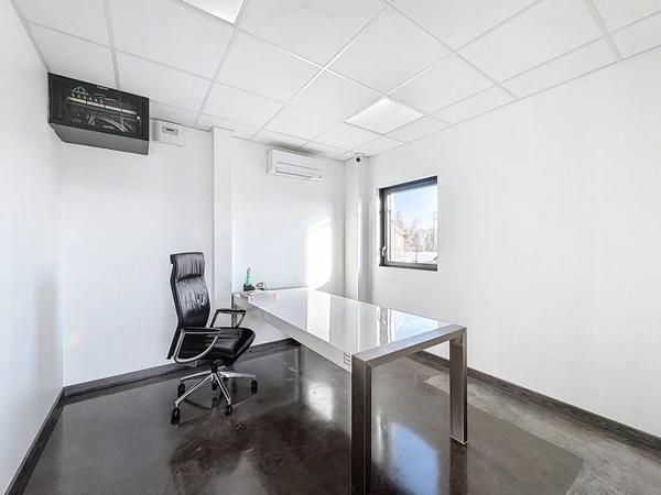 Location Local commercial 265 m2 à Nivolas-Vermelle