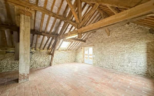 Maison à vendre    5 pièces •  Lumeau