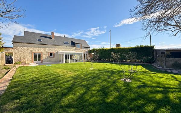 Maison à vendre    5 pièces •  Lumeau