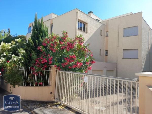 Appartement à louer 2 pièces 37.8m² Sanary-sur-Mer (83110)