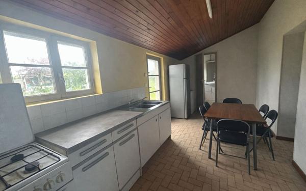 Immeuble à vendre    4 pièces • 110 m2 Toulenne
