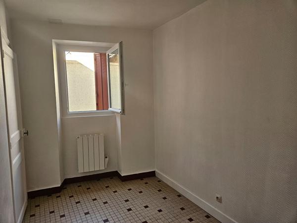Maison d'habitation rénovée à louer à CLION