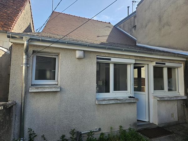 Maison d'habitation rénovée à louer à CLION