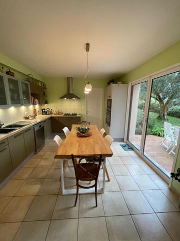 Maison à PLUNERET, 56400 - 7 pièces 160m²