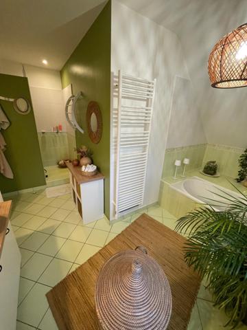 Maison à PLUNERET, 56400 - 7 pièces 160m²