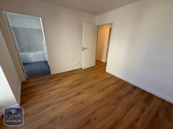 Appartement à louer 4 pièces 89.3m² Vichy (03200)