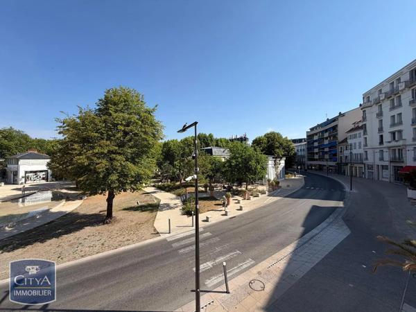 Appartement à louer 4 pièces 89.3m² Vichy (03200)