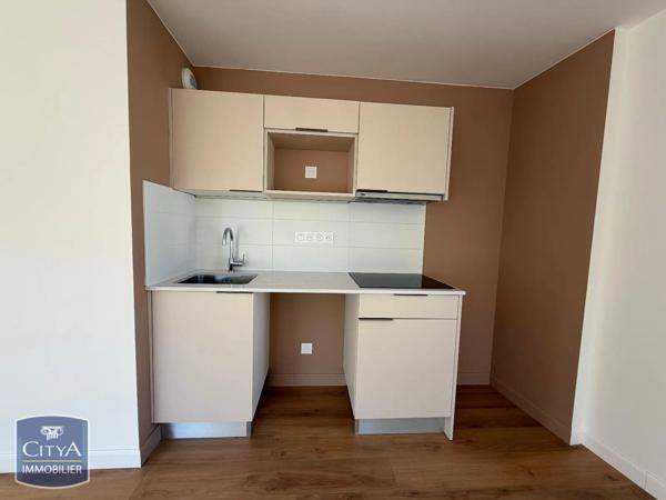 Appartement à louer 4 pièces 89.3m² Vichy (03200)