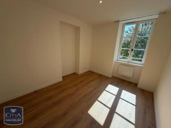 Appartement à louer 4 pièces 89.3m² Vichy (03200)