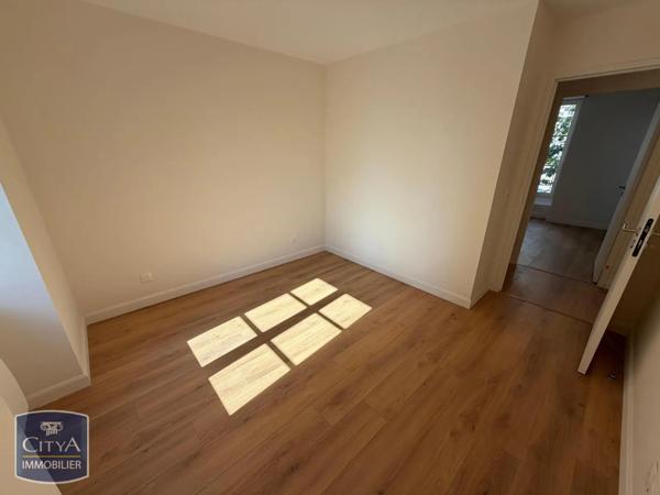 Appartement à louer 4 pièces 89.3m² Vichy (03200)