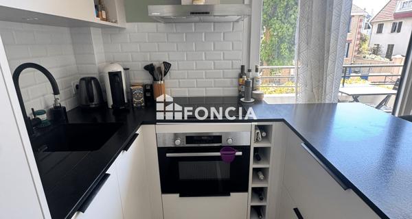 Location Studio meublé 25.16 m² - Bois-colombes 92270