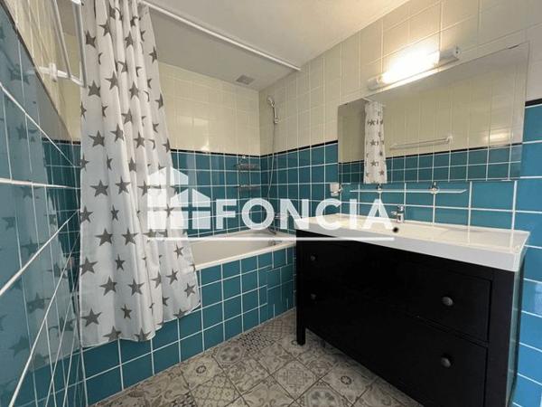 Location Appartement 4 pièces 94.6 m² - TOUR BELLEDONNE Grenoble 38000