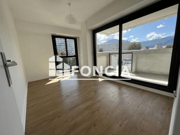 Location Appartement 4 pièces 94.6 m² - TOUR BELLEDONNE Grenoble 38000