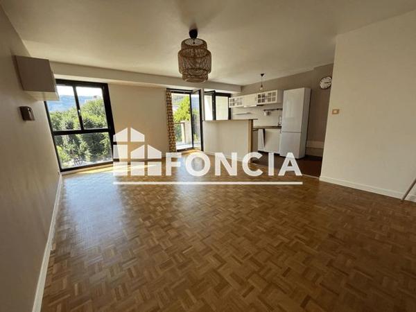 Location Appartement 4 pièces 94.6 m² - TOUR BELLEDONNE Grenoble 38000