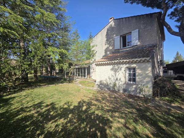 Taillades (84300) TAILLADES Exclusivité Maison T6 1100m2 de terrain au coeur du Luberon