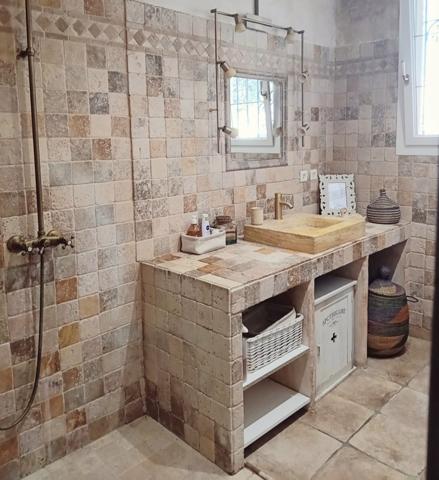 Taillades (84300) TAILLADES Exclusivité Maison T6 1100m2 de terrain au coeur du Luberon