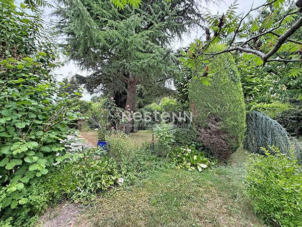 Maison Domont 7 pièce(s) principales édifiée sur 641 m² de terrain - 4/5 chambres et bureau