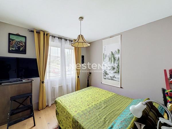 Maison Domont 7 pièce(s) principales édifiée sur 641 m² de terrain - 4/5 chambres et bureau