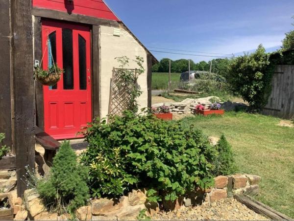 Maison plus 2 gîtes - voie vertes facile a accéder