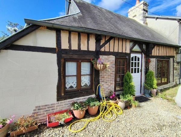 Maison plus 2 gîtes - voie vertes facile a accéder