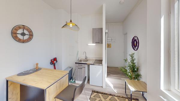 Appartement à louer 546 € CC ORLEANS 2 p 18 m² DPE E