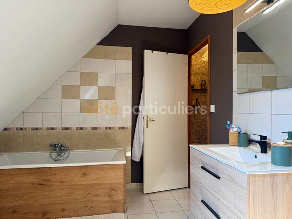 Vente Maison100 m² - 6 Pièces - CARENTAN LES MARAIS (50500)