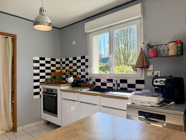 Vente Maison100 m² - 6 Pièces - CARENTAN LES MARAIS (50500)