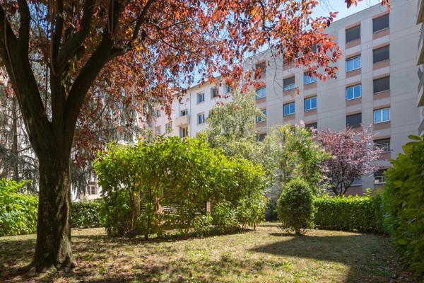LYON 6- TETE D'OR- Appartement en étage élevé de 147,10 m² avec terrasse - 3 chambres poss.4 - Garage double