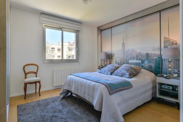 LYON 6- TETE D'OR- Appartement en étage élevé de 147,10 m² avec terrasse - 3 chambres poss.4 - Garage double