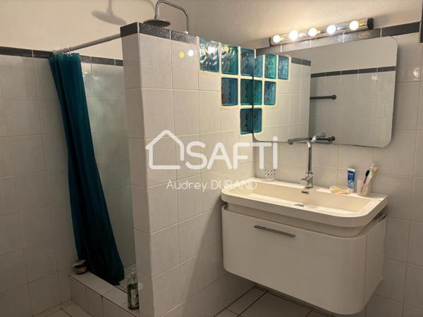 VILLA T4 DE PLAIN PIED AVEC PISCINE TERRASSE ET JARDIN