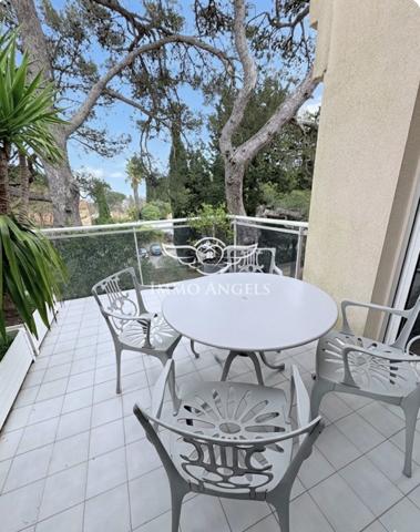 EMPLACEMENT PREMIUM POUR CE MAGNIFIQUE T4 DE 99M2 AVEC GRANDE TERRASSE-GARAGE FERME-AU CALME