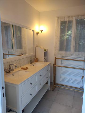 Maison d'architecte sans vis à vis avec vue panoramique