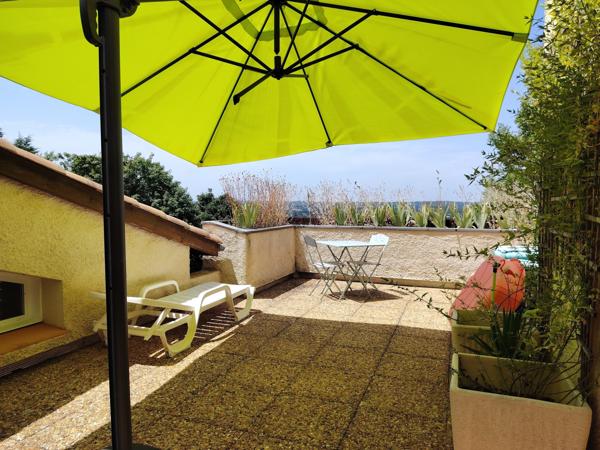 Maison d'architecte sans vis à vis avec vue panoramique