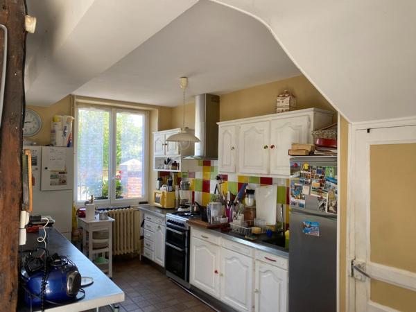 Maison, 100 m², 4chs, terrain 1800 m², La Bazoque
