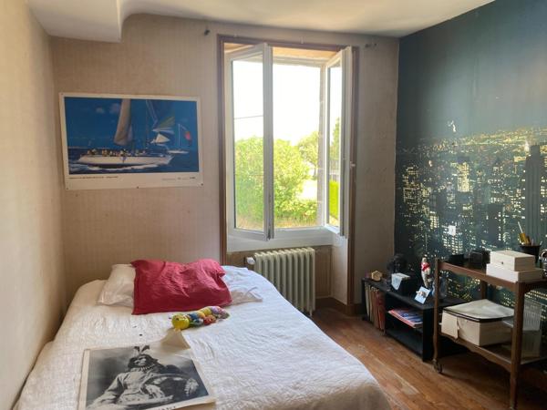 Maison, 100 m², 4chs, terrain 1800 m², La Bazoque