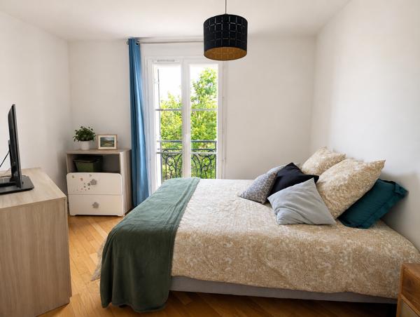 Appartement
         3 pièces
        - 60 m² 389 000 € *