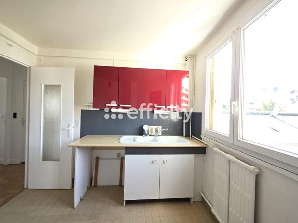 Appartement
         3 pièces
        - 73 m² 362 000 € *