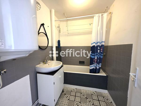 Appartement
         3 pièces
        - 73 m² 362 000 € *