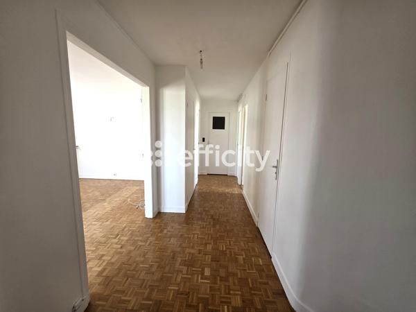 Appartement
         3 pièces
        - 73 m² 362 000 € *